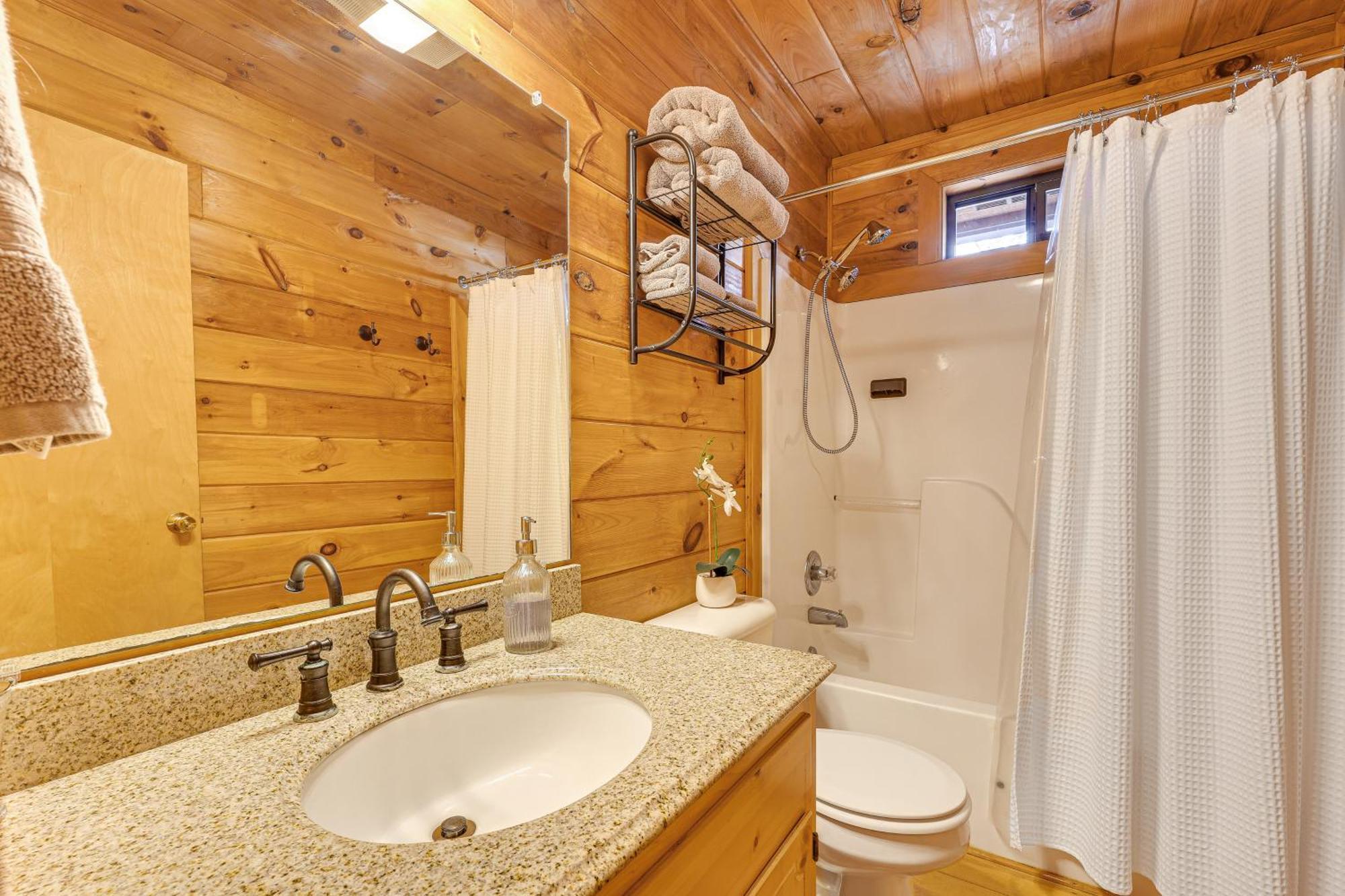 Cozy Cabin In Private Location With Hot Tub And Grill! 蓝岭 外观 照片